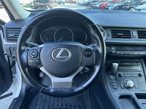 Used 2016 Lexus CT 200h image 18