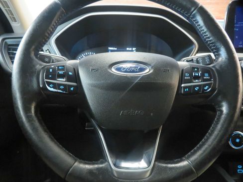 Used 2020 Ford Escape SEL image 29