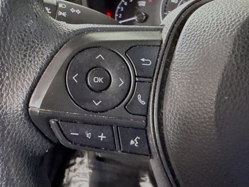 Used 2021 Toyota Corolla LE FWD image 14