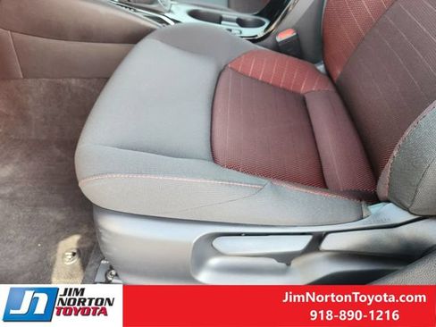 Used 2025 Toyota Corolla SE w/ SE Premium Package FWD image 25