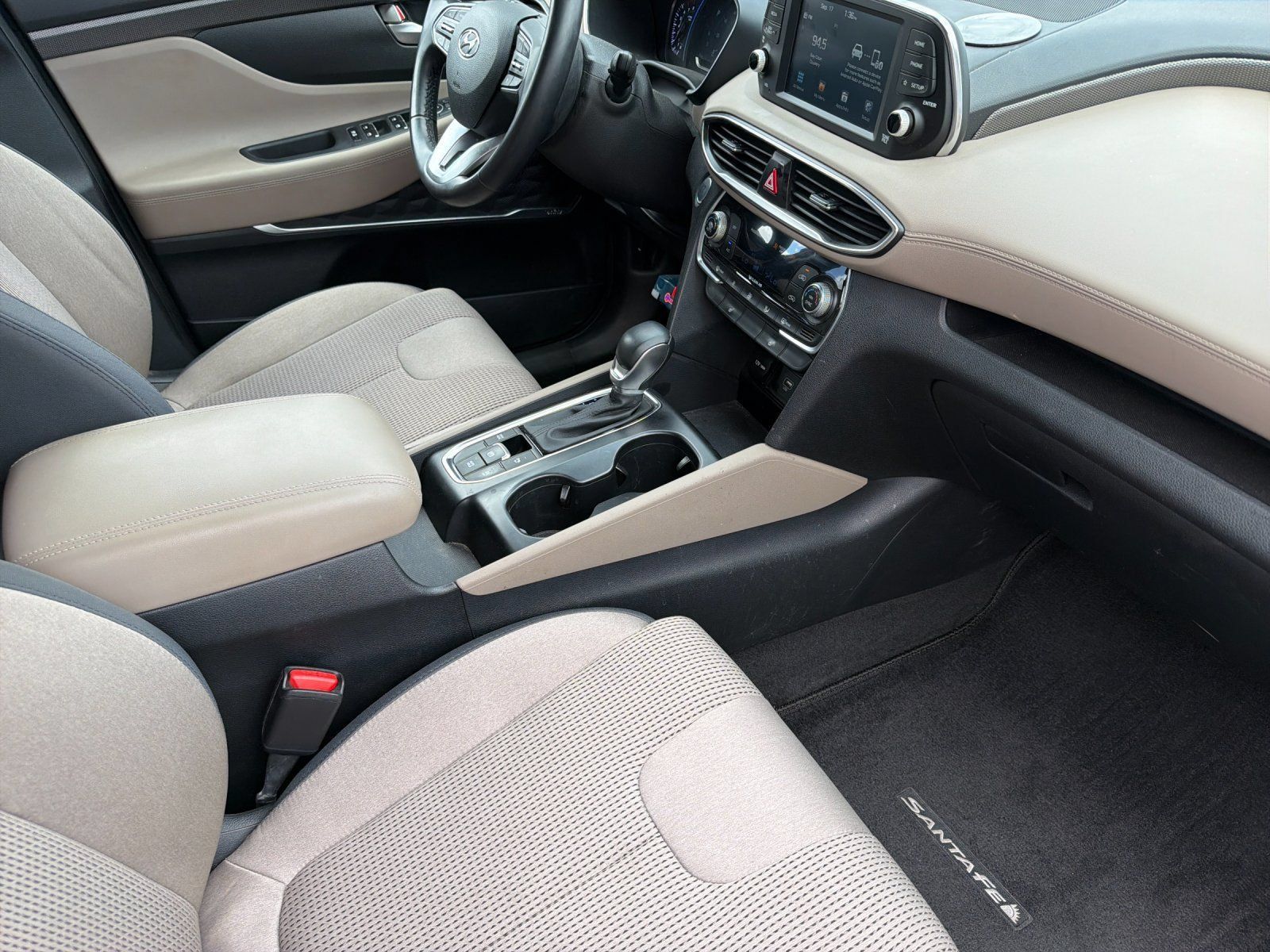 Used 2019 Hyundai Santa Fe SEL FWD image 15