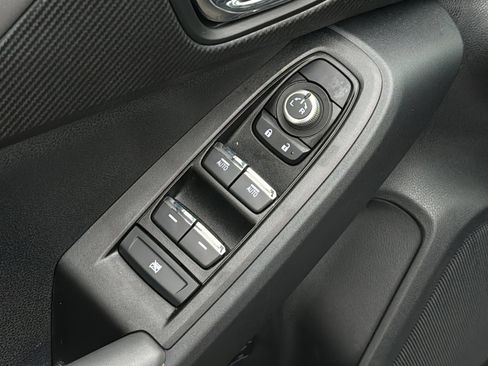 Certified 2024 Subaru Crosstrek 2.5i Limited w/ Crosstrek Mirror Package image 21