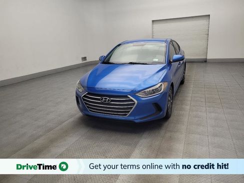 Used 2017 Hyundai Elantra SE image 1