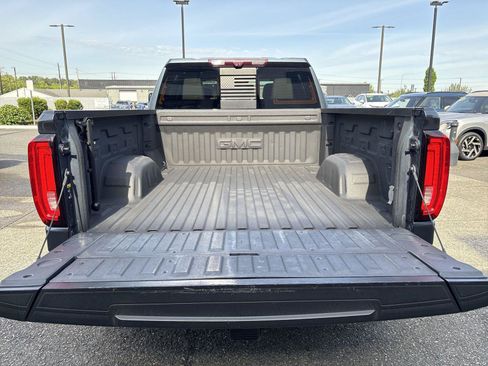 Used 2021 GMC Sierra 1500 SLT w/ SLT Premium Plus Package AWD/4WD image 9