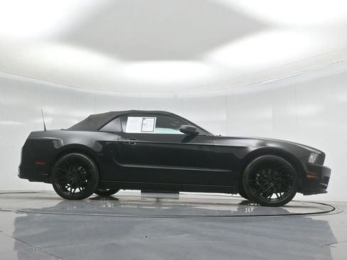 Used 2014 Ford Mustang Convertible w/ Equipment Group 102A image 42