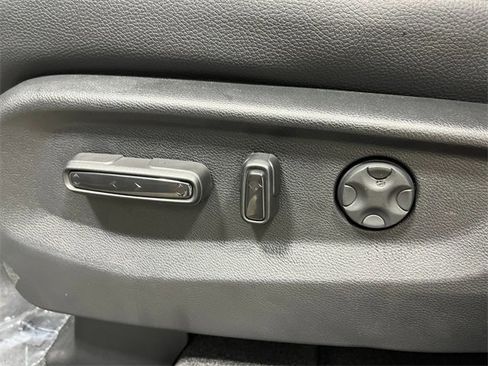 New 2025 Honda Odyssey Touring image 12