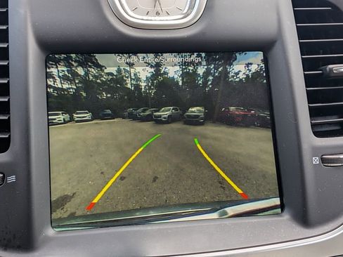 Used 2018 Chrysler 300 Touring w/ Chrome Appearance Package RWD image 19