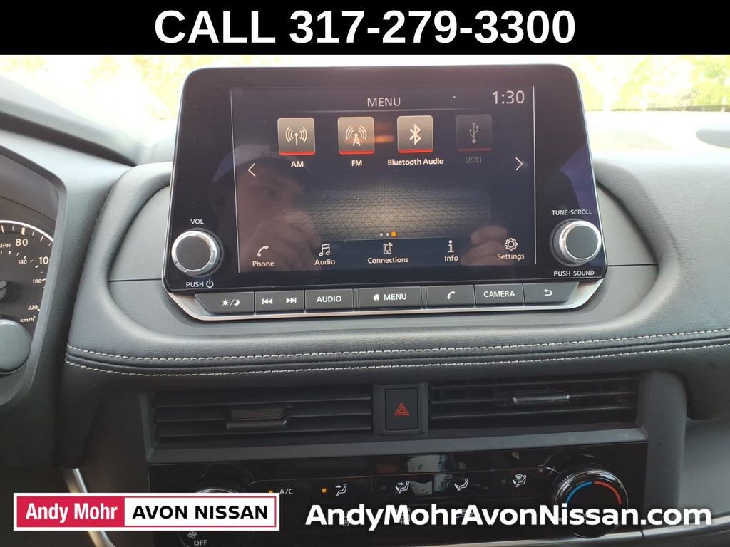 Used 2024 Nissan Rogue S AWD/4WD image 30