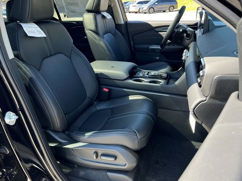 New 2026 Honda Pilot Touring image 8