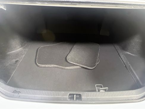 Used 2019 Toyota Camry SE w/ Sunroof Package image 25