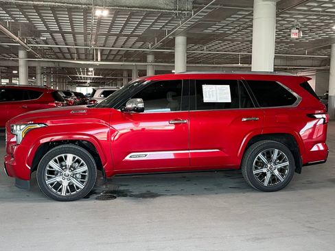Used 2023 Toyota Sequoia Capstone AWD/4WD image 7
