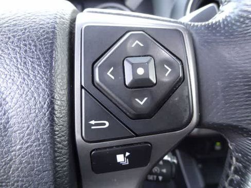 Used 2016 Toyota Tacoma Limited AWD/4WD image 20