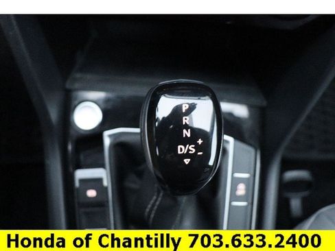 Used 2024 Volkswagen Taos SE image 18