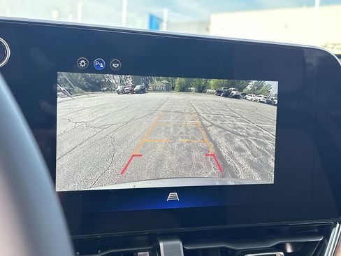 New 2026 Chevrolet Equinox ACTIV AWD/4WD image 23