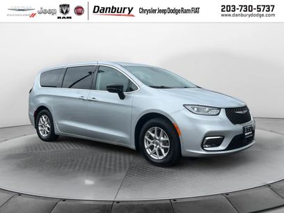 Used 2024 Chrysler Pacifica Touring-L