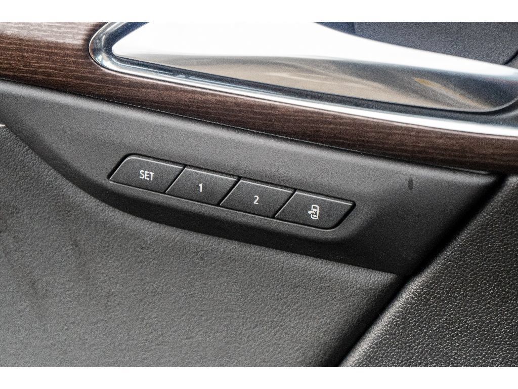 Used 2023 Buick Envision Avenir AWD/4WD image 26