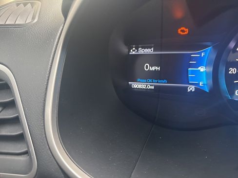 Used 2019 Ford Edge SEL w/ Equipment Group 201A image 11