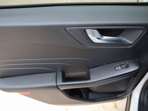 New 2026 Ford Escape ST-Line w/ Tech Pack #1 FWD image 17