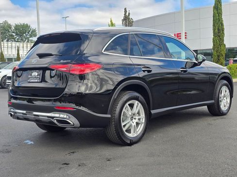 Used 2025 Mercedes-Benz GLC 300 4MATIC image 6
