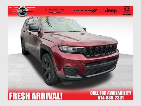 Used 2023 Jeep Grand Cherokee L Laredo image 1
