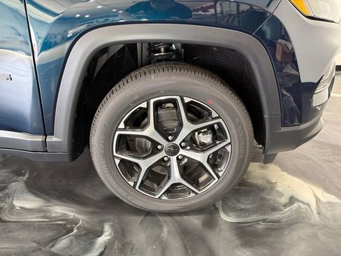 New 2026 Jeep Compass Limited AWD/4WD image 25