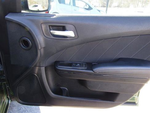 Used 2020 Dodge Charger SXT w/ Blacktop Package image 27