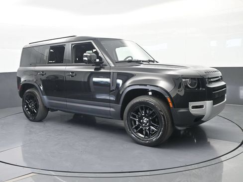 Used 2025 Land Rover Defender 110 S AWD/4WD image 8