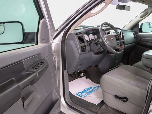 Used 2007 Dodge Ram 2500 Truck SLT image 3