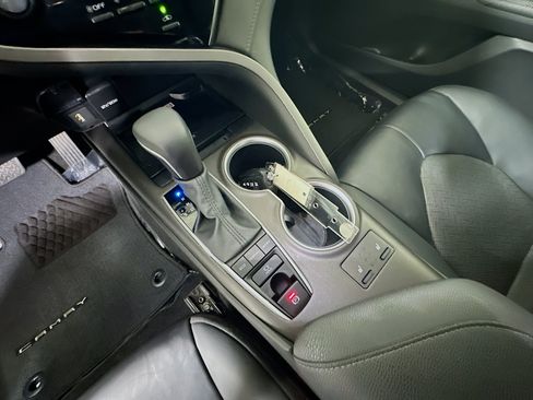 Used 2024 Toyota Camry XLE FWD image 22