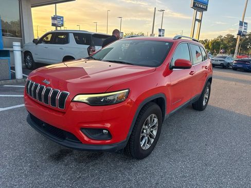 Used 2021 Jeep Cherokee Latitude Lux w/ Comfort/Convenience Group AWD/4WD image 1