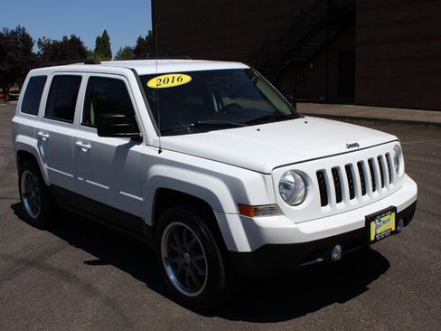 Used 2016 Jeep Patriot Sport w/ Power Value Group FWD image 1