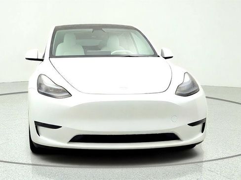 Used 2023 Tesla Model Y Long Range AWD/4WD image 2