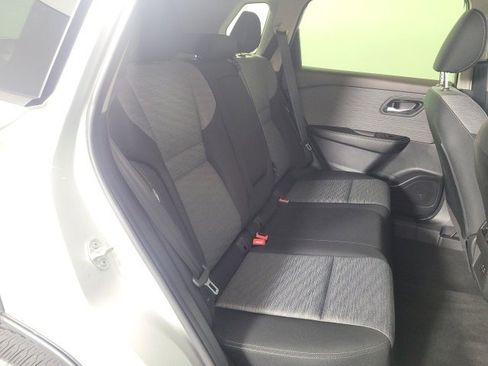 Used 2023 Nissan Rogue SV image 11