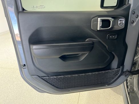 Used 2021 Jeep Gladiator Rubicon w/ Trailer Tow Package image 18