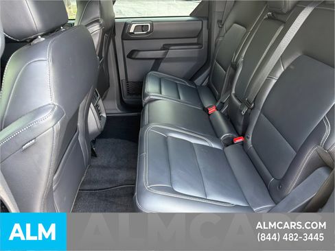 Used 2025 Ford Bronco Outer Banks AWD/4WD image 23