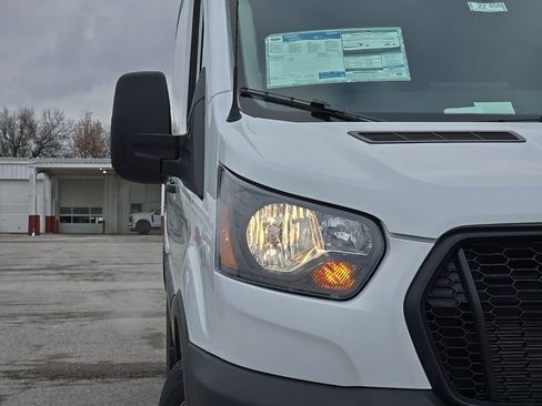 New 2026 Ford Transit 250 148 Medium Roof RWD image 9