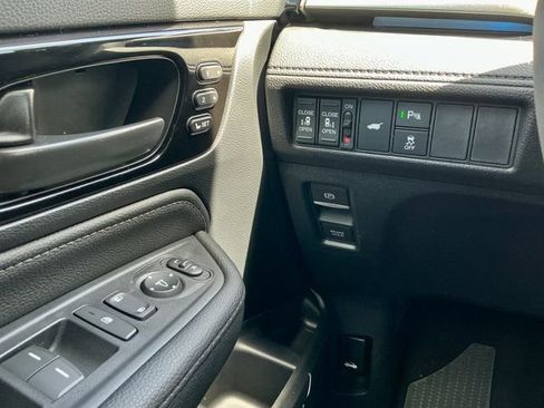 New 2026 Honda Odyssey Touring image 18