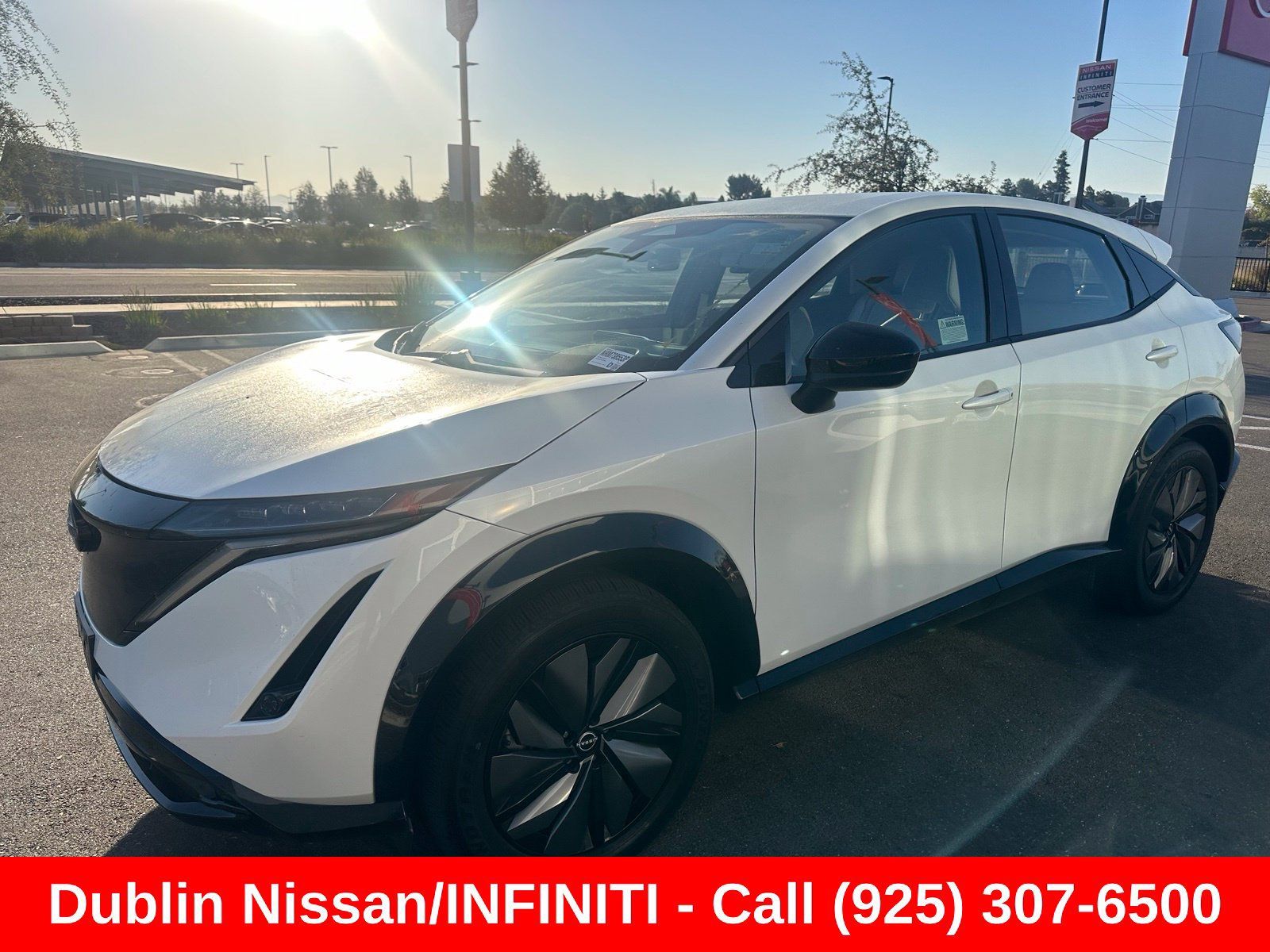 Used 2024 Nissan Ariya AWD image 2
