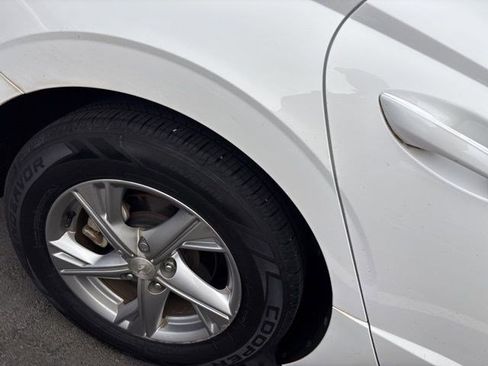 Used 2023 Hyundai Sonata SE image 5