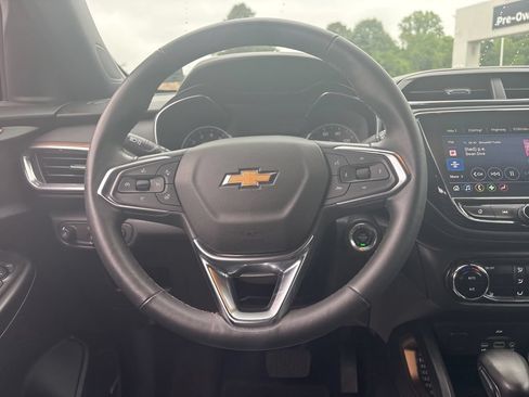 Used 2023 Chevrolet TrailBlazer ACTIV w/ Technology Package AWD/4WD image 16