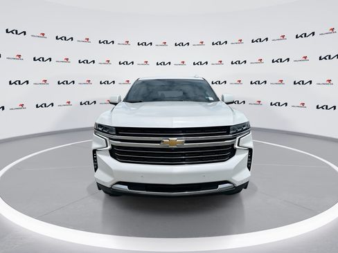 Used 2021 Chevrolet Tahoe LT w/ LT Signature Plus Package RWD image 3