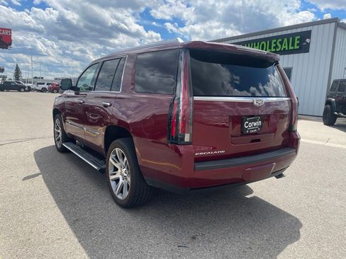 Used 2017 Cadillac Escalade Premium Luxury AWD/4WD image 8