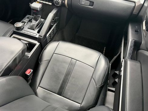 Used 2024 Toyota Tacoma TRD Sport w/ TRD Sport Upgrade Package image 25