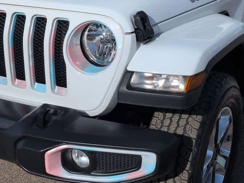 Used 2022 Jeep Wrangler Unlimited Sahara w/ Cold Weather Group image 11