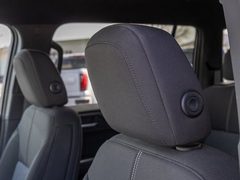 Used 2025 GMC Acadia Elevation image 11