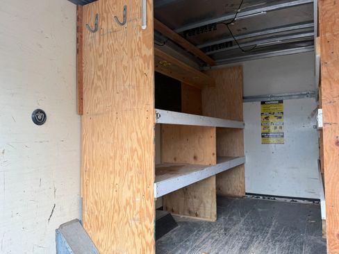 Used 2012 Ford E-350 and Econoline 350 Super Duty image 20