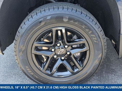Used 2021 Chevrolet Silverado 1500 LT Trail Boss w/ Convenience Package II AWD/4WD image 9