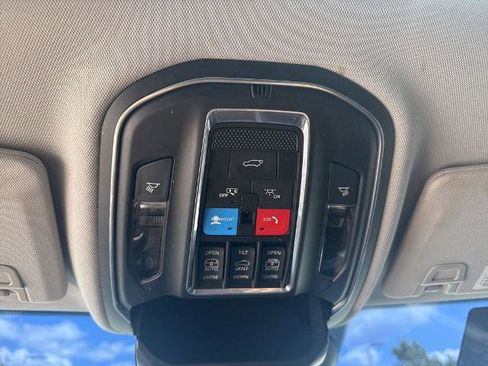Used 2021 Jeep Grand Cherokee L Limited AWD/4WD image 21