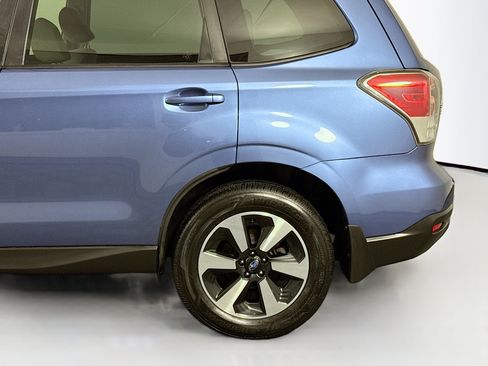 Used 2018 Subaru Forester 2.5i Premium w/ All-Weather Package AWD/4WD image 39