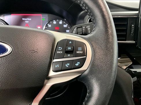 Used 2023 Ford Explorer Limited image 19